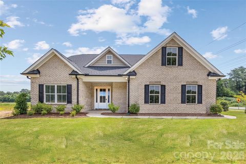 123 Martin Ridge Drive active home in Martin Ridge, Unionville, NC
