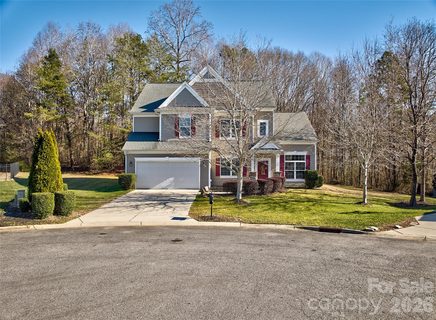 921 High Glenn Court sold home in Mill Creek Falls, Lake Wylie, SC
