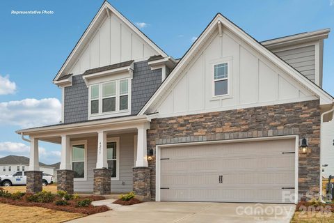 Previously sold for $561,890