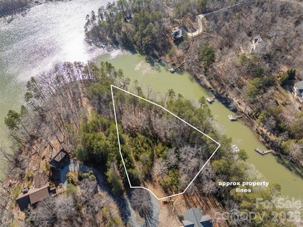 000 Indian Summer Lane active home in Lake Adger, Mill Spring, NC