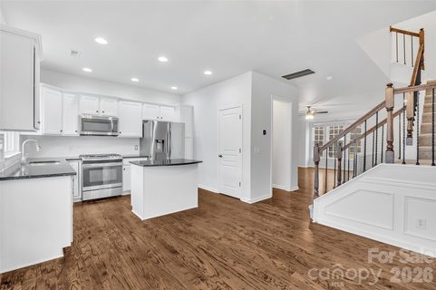 712 Passage Drive