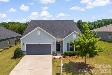 5727 Lavaux Court active home in Solena At The Vineyards, Charlotte, NC