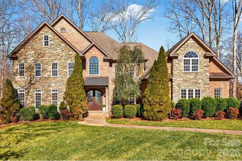 6565 Robin Hollow Drive sold home in Ellington Farm, Mint Hill, NC