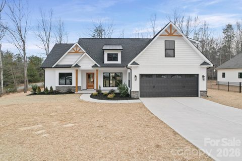 1113 Heather Oak Lane sold home in Oak Glen, Oakboro, NC