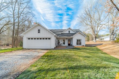 2005 Briarwood Circle sold home in Briarwood, Fort Mill, SC