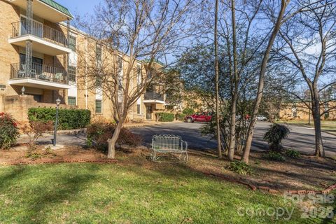 4747 Hedgemore Drive active home in Franciscan Terrace, Charlotte, NC