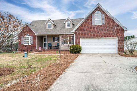 104 Lakewood Drive active home in Woodbridge, Kings Mountain, NC