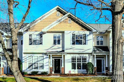 2080 Gable Way Lane sold townhome in Chestnut Oaks, Matthews, NC