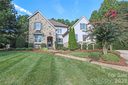 13418 Castleford Drive sold home in Mint Hill, SC