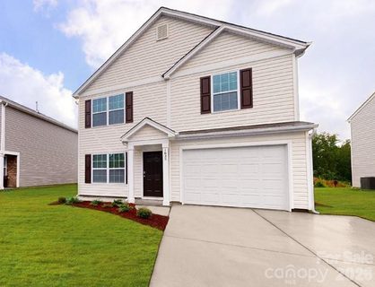 96 Creekwalk Lane active home in Wildbrook Village, Waynesville, NC