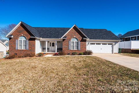 2576 Rolling Ridge Drive pending home in Old River Falls, Hickory, NC