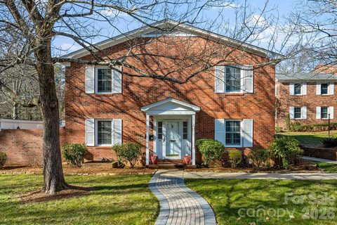 Homes in Kensington Court, Hendersonville