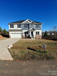 192 Mountain Island Drive pending home in Northlake, Statesville, NC