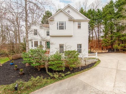 14204 Queens Carriage Place sold home in Harbor Club, Charlotte, NC