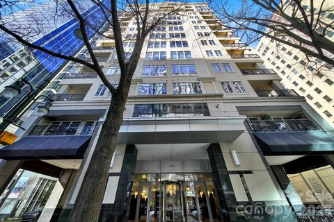 230 S Tryon Street