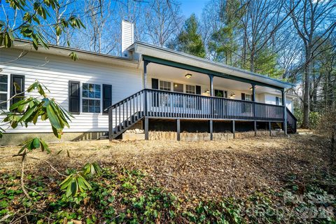 11 Twin Lakes Drive pending home in Twin Lakes, Fletcher, NC