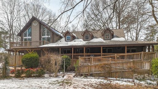 1842 Rock Springs Circle sold home in Country Valley, Denver, NC