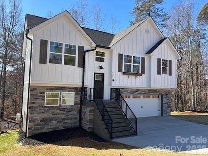 420 Scarlett Oak Court sold home in Parkview, Lenoir, NC