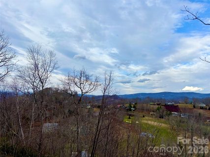 A home in Mountain Glen, Newland