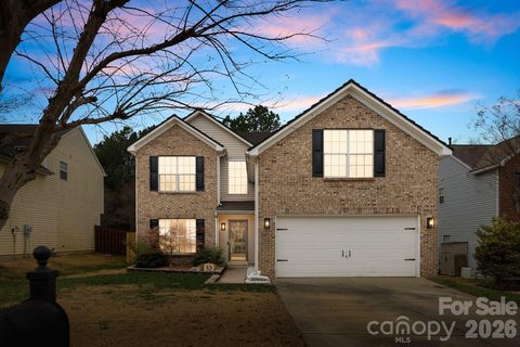 135 Amber Woods Drive sold home in Amber Woods, Tega Cay, SC