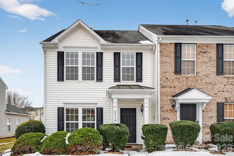 4914 Sunburst Lane sold townhome in Farmington Ridge, Charlotte, NC
