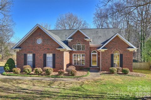 15346 Yarmouth Road sold home in Oxford Glen, Mint Hill, NC