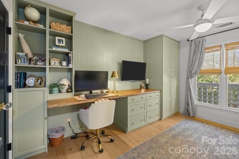 318 Queens Road sold home in Queens Station, Charlotte, NC