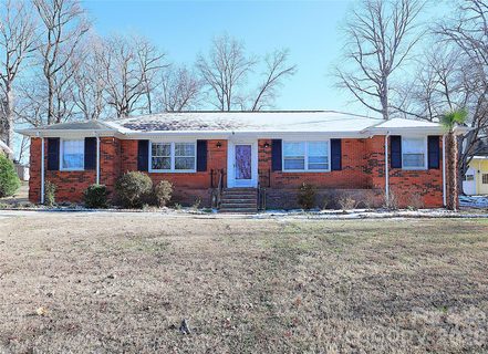 6625 Old Post Road active home in East Forest, Charlotte, NC
