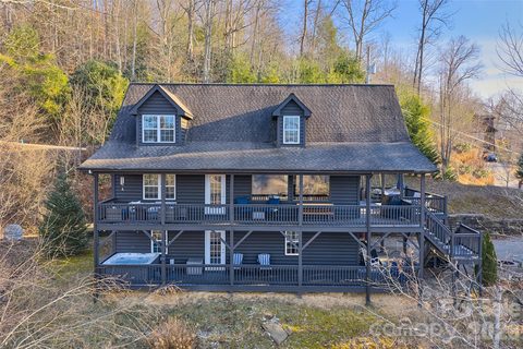 263 S Pinnacle Drive sold home in Pinnacle Ridge, Burnsville, NC