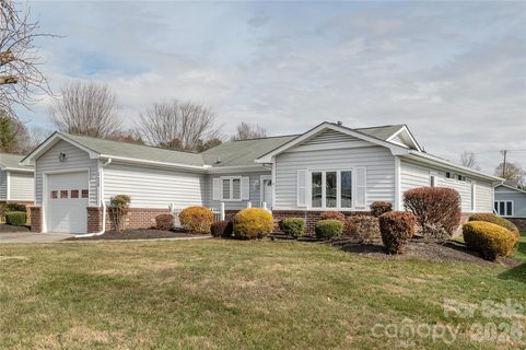 228 Dartcrest Drive sold home in Blue Ridge Villas, Hendersonville, NC