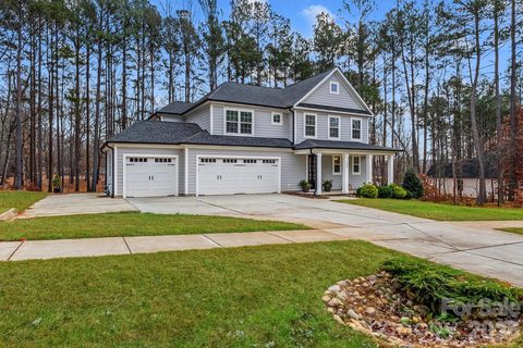 3227 Cape Fox Court sold home in Fox Chase, Denver, NC