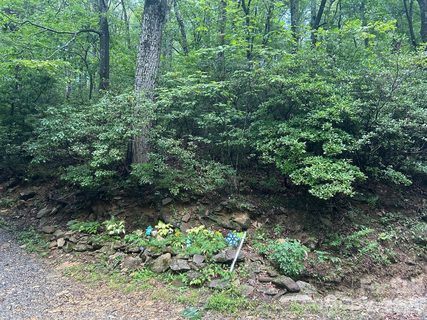 0 Pine Ridge Road active lot in Hickory Acres, Hendersonville, NC