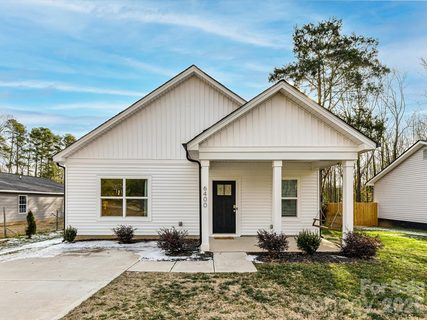 6400 Carver Boulevard sold home in Rockwell Park, Charlotte, NC