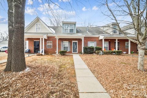 2731 Meadow Knoll Drive