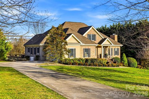 100 Bradford Farm Road sold home in Bradford Farms, Mills River, NC