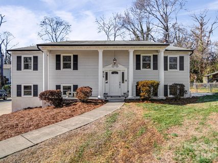 605 Spring Street sold home in Woodland Park, Mount Holly, NC