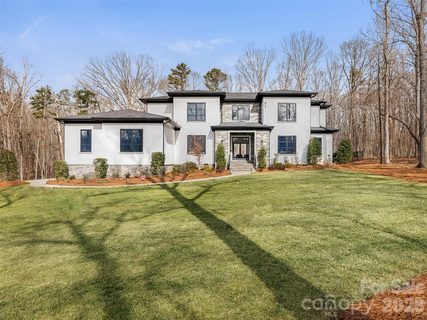 6017 Oxfordshire Road pending home in Stratford On Providence, Waxhaw, NC