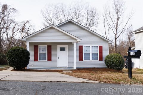 3208 Lasalle Street pending home in University Park, Charlotte, NC