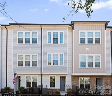 1216 Craig View Way pending home in Cotswold, Charlotte, NC