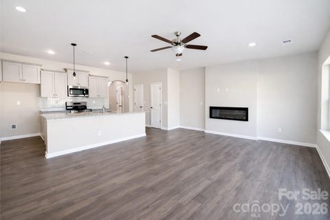 Previously sold for $305,900