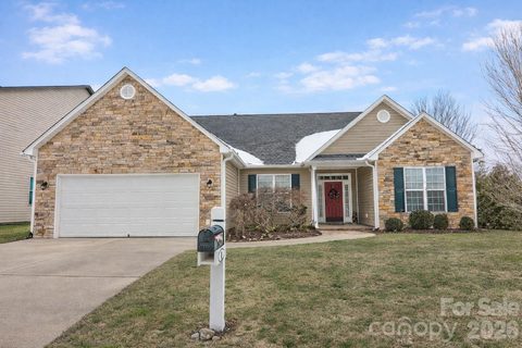 1 Breyerton Court pending home in River Walk, Asheville, NC