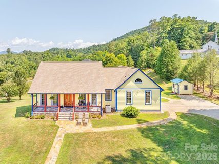 125 Ivy Meadows Drive sold home in Ivy Meadows, Weaverville, NC