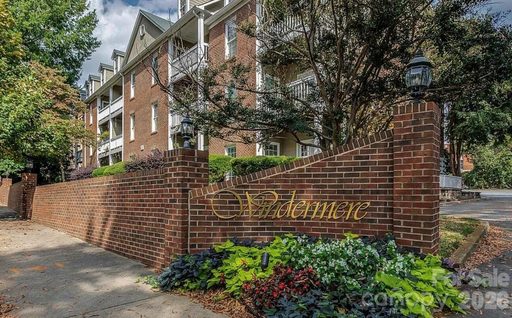 301 Queens Road pending home in Windermere, Charlotte, NC