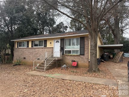 2732 Alleghany Street pending home in Wandawood, Charlotte, NC