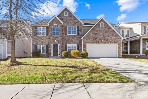 2704 Piersland Drive sold home in Prestwick, Matthews, NC