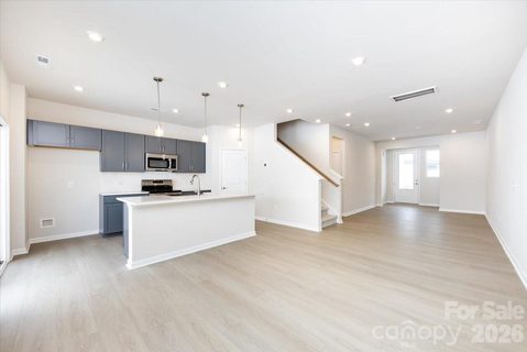 2316 Endeavor Run pending home in Fifteen 15 Cannon, Charlotte, NC