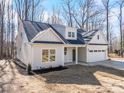 7540 Deer Track Drive sold home in Forest Oaks, Denver, NC