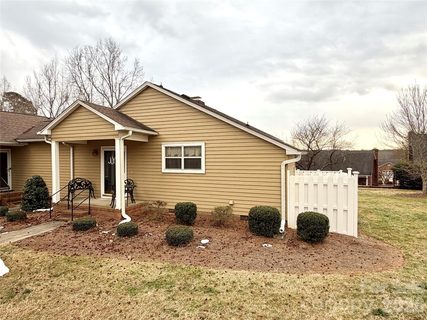 1674 Robins Nest Court sold condo in Robinwood Place, Gastonia, NC