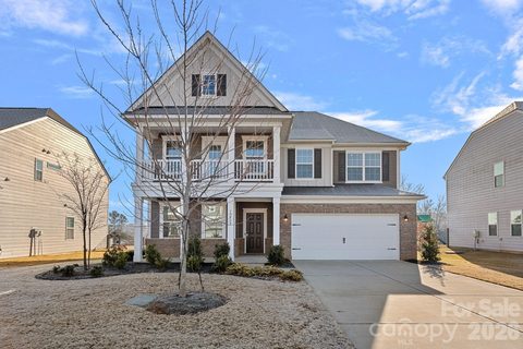 17519 Snug Harbor Road active home in The Palisades, Charlotte, NC