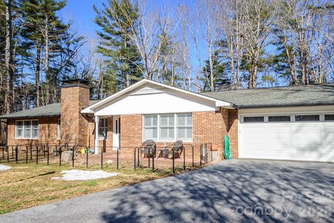 355 Mockingbird Drive sold home in Statonwoods, Hendersonville, NC